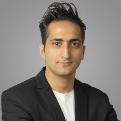 امین مزینانی